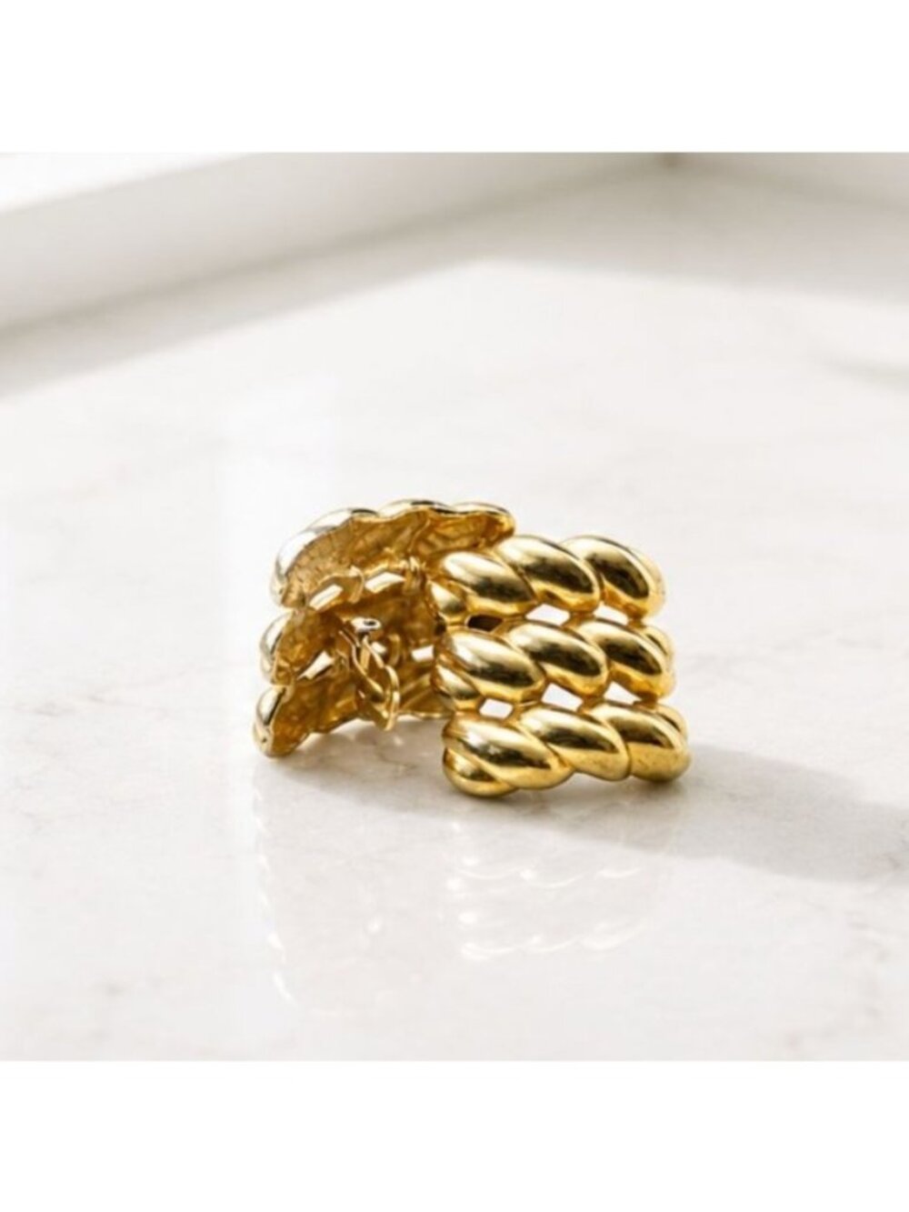 Gold-Tone Vintage Clip-On Earrings With Chunky Chain Design